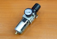 Regulátor tlaku vzduchu s odkalovačom - odlučovačom