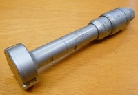 Trojdotykový dutinový mikrometer , Schut