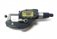 Digitálny mikrometer strmeňový 0-25mm IP65 s rýchloposuvom s výstupom dát, KMITEX